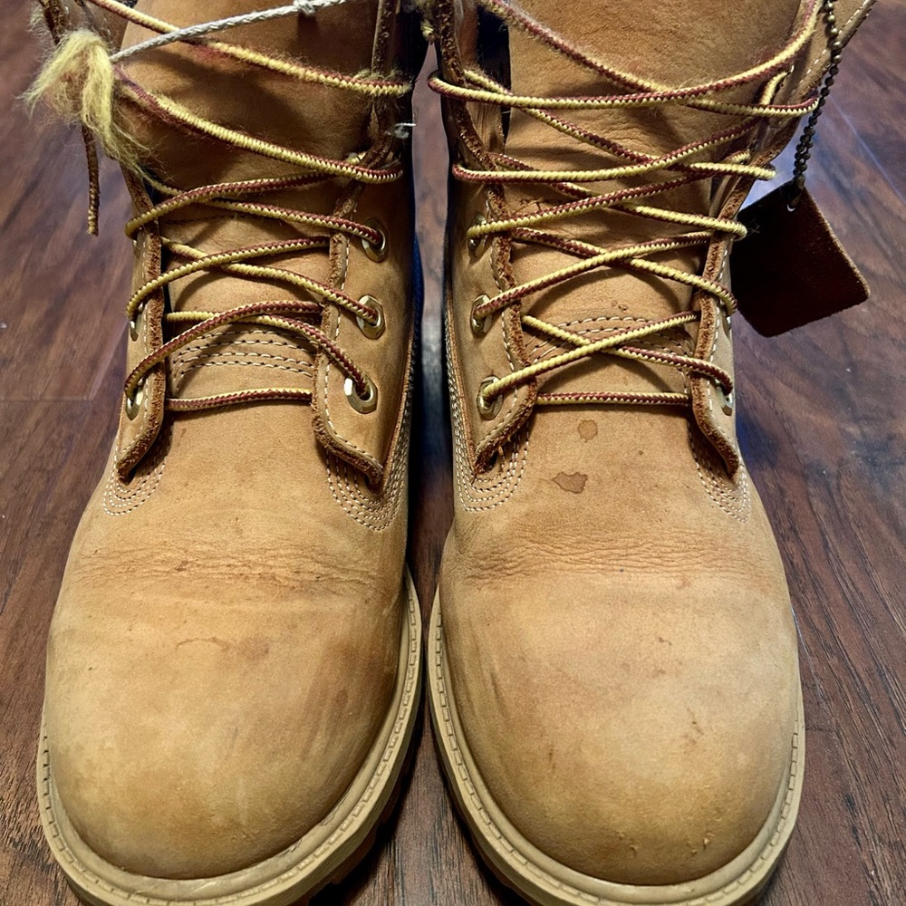 Timberlands - Picture 2 of 4
